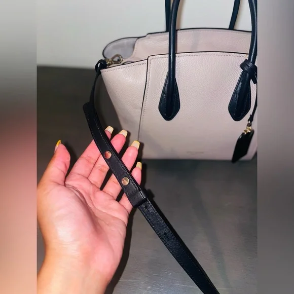 ♠️ Kate Spade Medium Satchel ♠️ - Picture 8 of 10